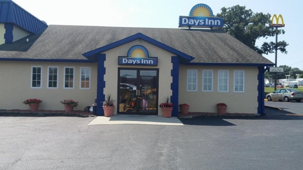 Days Inn by Wyndham Des Moines Merle Hay Main image