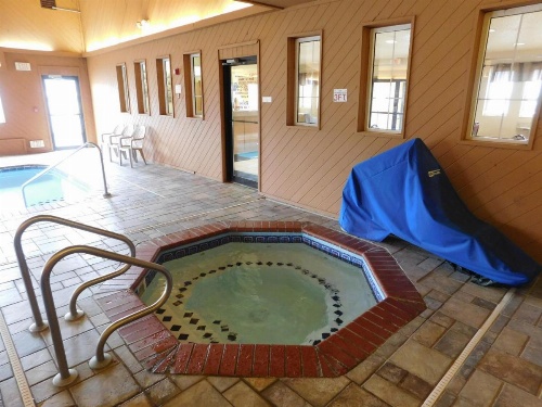 Days Inn by Wyndham Des Moines Merle Hay image 8